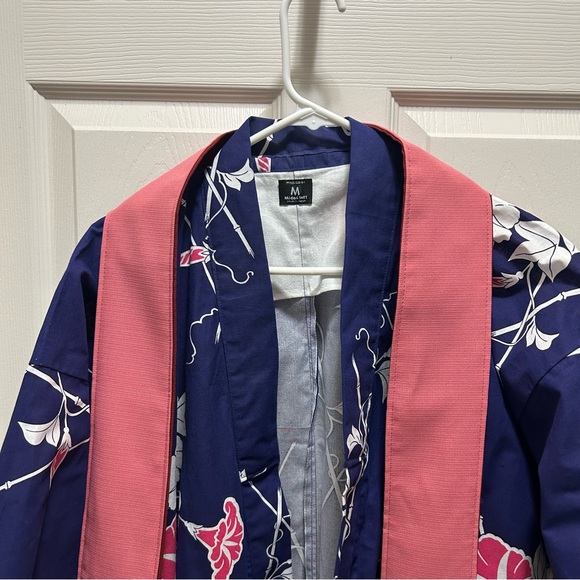 Japanese Kimono - Picture 2 of 6